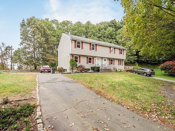 2nd image of 47 Twin Brooks Cir