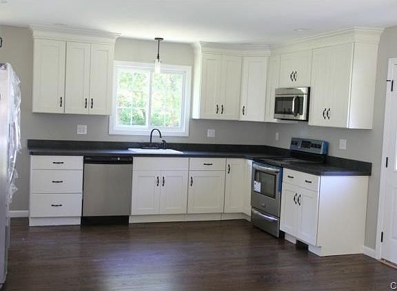 4th image of 38 Beechwood Dr