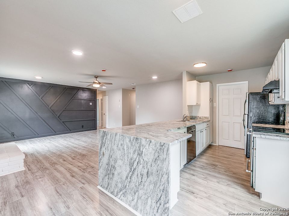 1st image of 9020 ISLAND VIEW ST