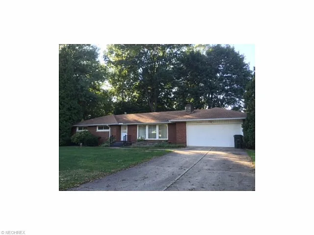 1420 Black Pond Dr photo 1