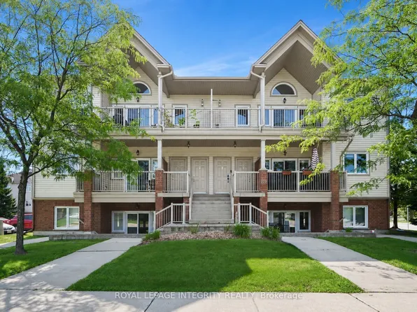 221 Crestway Dr #J, Ottawa, ON K2G 0A9