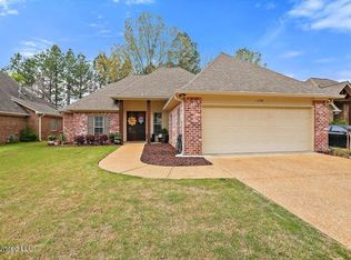 128 Meadowcreek Dr, Brandon, MS 39042