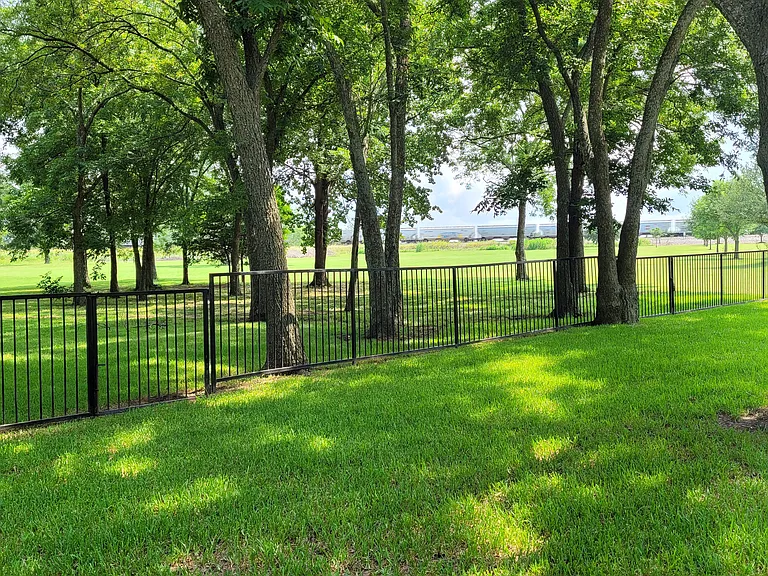 Middlefield Dr — Photo 16