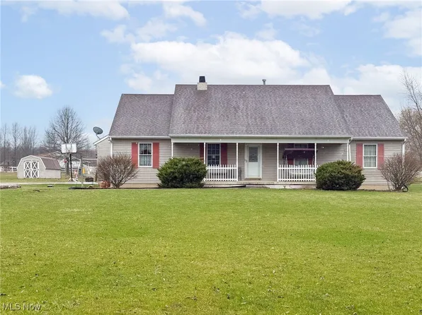 36933 Law Rd, Grafton, OH 44044