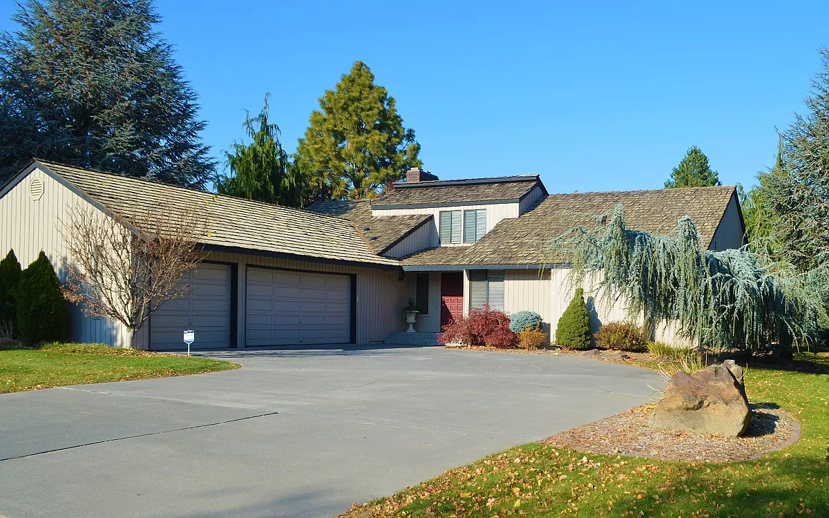 226 Orchard Way photo 1