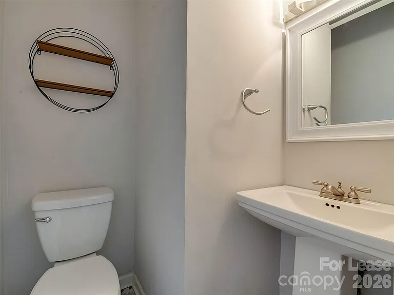 9006 Saint Thomas Ln — Photo 42