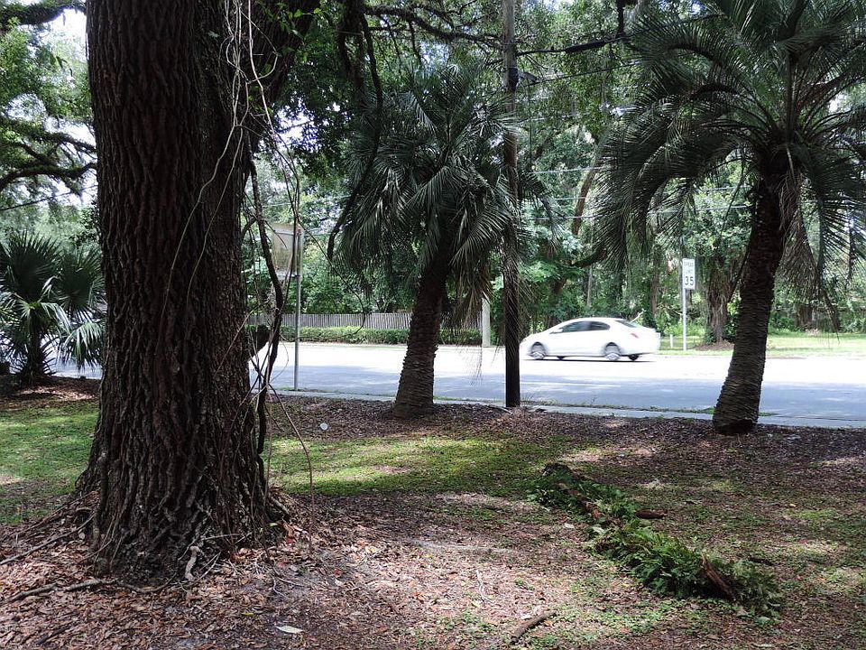 2nd image of 1920 University Blvd S