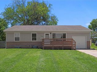 17207 E Swope Ln, Independence, MO 64056