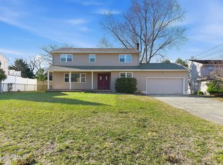 9 Lynn Drive, Toms River, NJ 08753