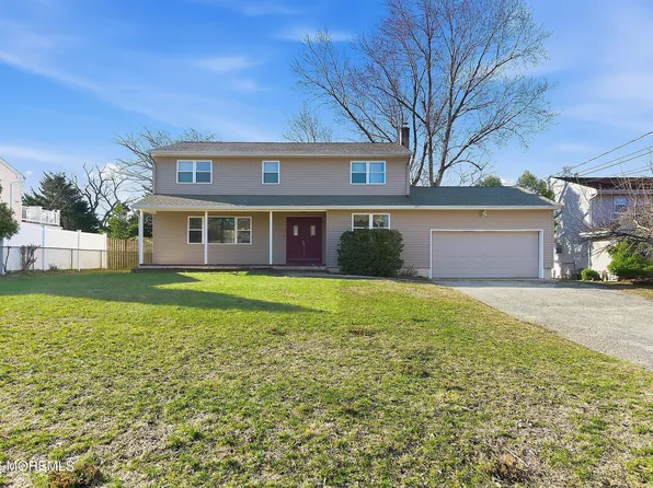 9 Lynn Drive, Toms River, NJ 08753