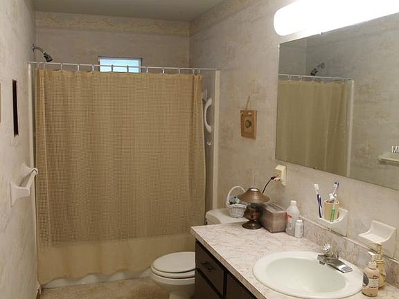 5th image of 4399 Willowbrook Cir
