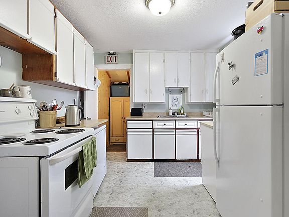 5th image of 74 Markland St #1