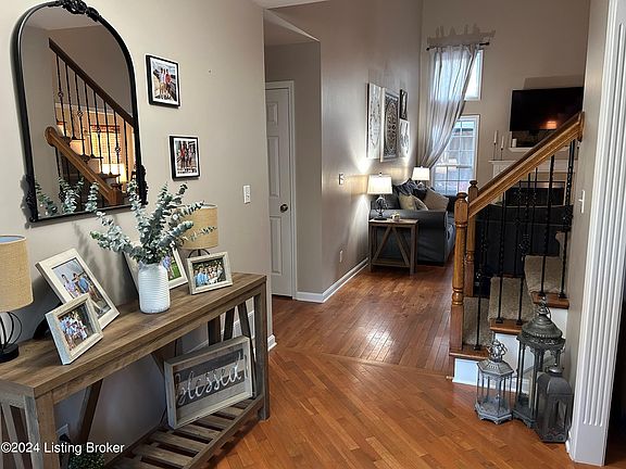 4th image of 196 Blossom Cir