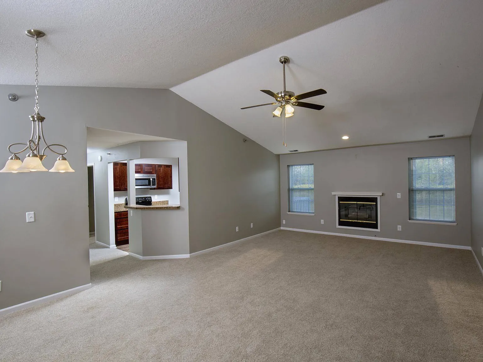 Central Park Apartments — Photo 2