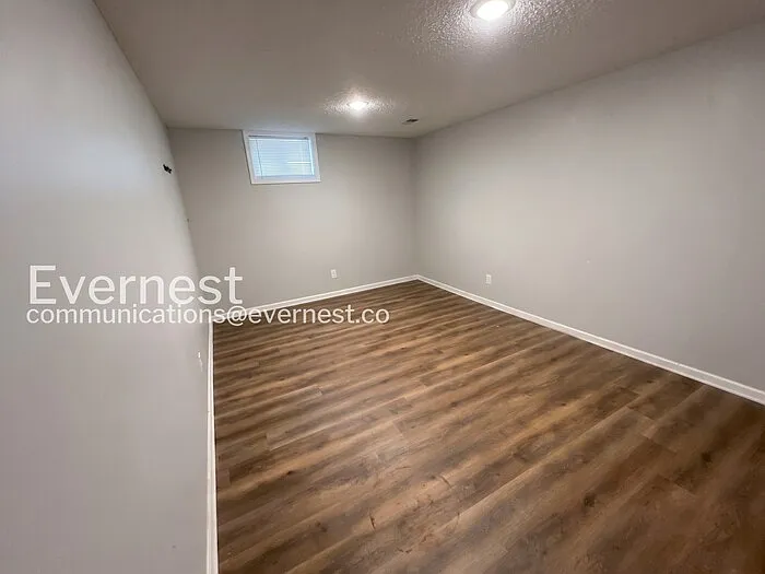 9805 N Wayne Ave — Photo 36