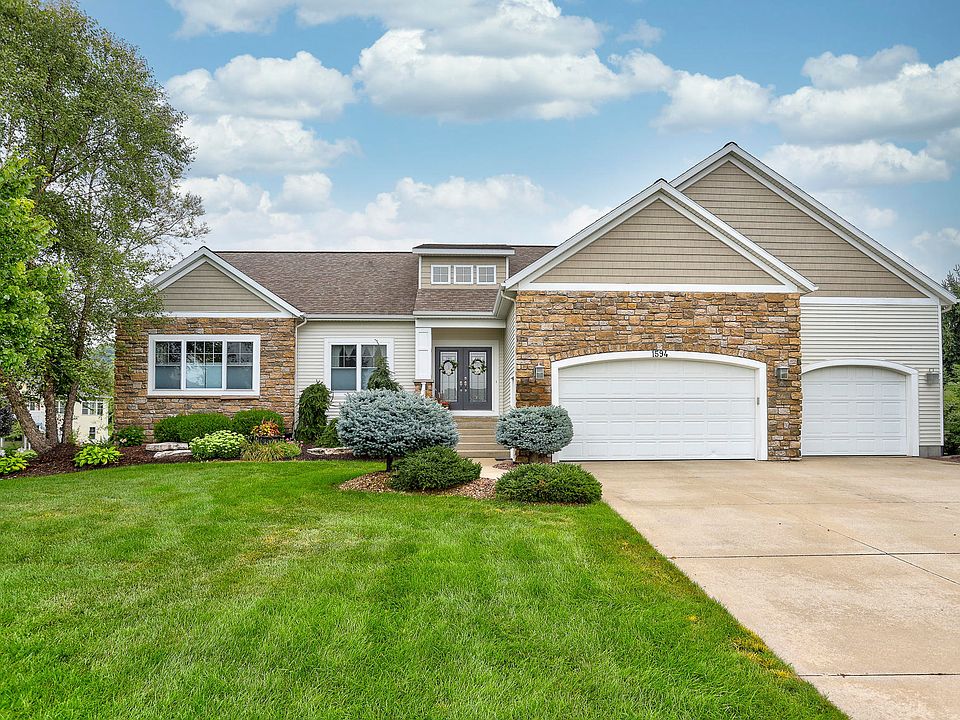 1st image of 1594 Lakeside Dr