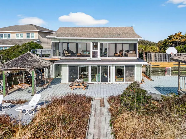 472 Myrtle Ave, Pawleys Island, SC 29585