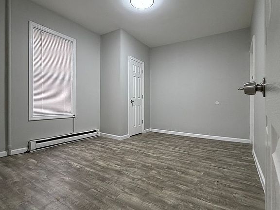 4th image of 380 Somerset St APT 1
