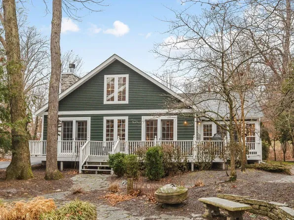 49206 Howard Ave, New Buffalo, MI 49117