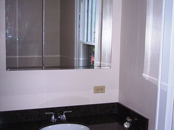 2nd image of 905 25th St NE