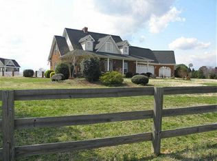 221 Center Rd SE, Silver creek, GA 30173