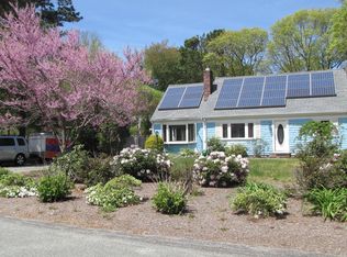 59 Tracy Ln, Mashpee, MA 02649