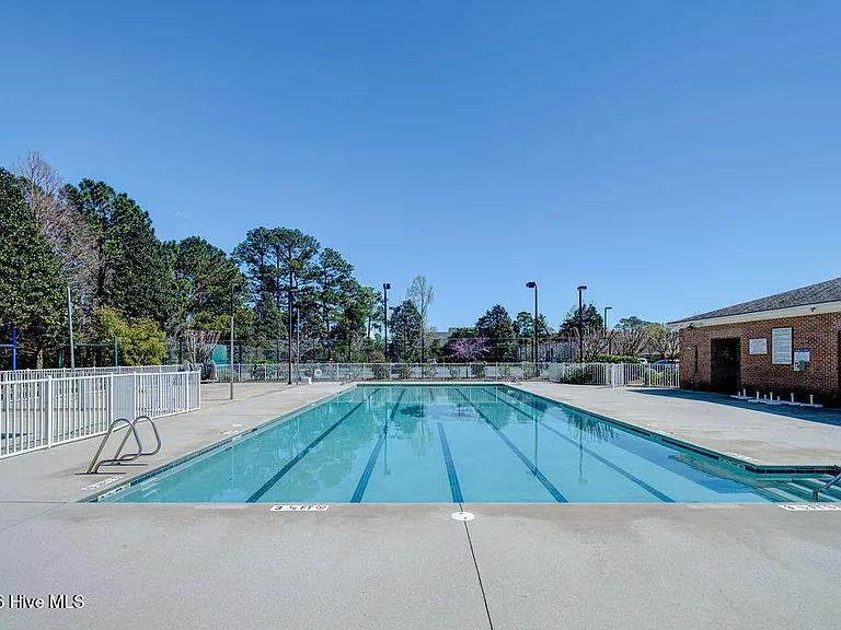 7820 Sanderling Pl — Photo 40