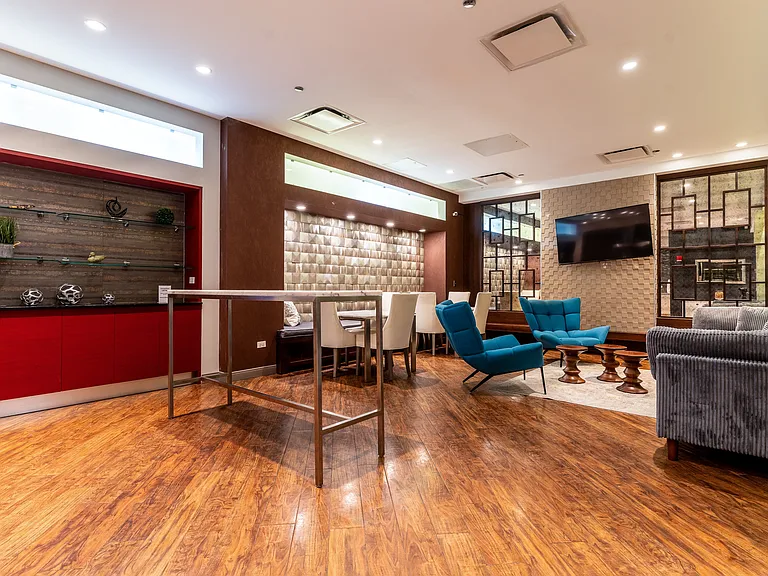Somerset Place Apartments — Photo 58