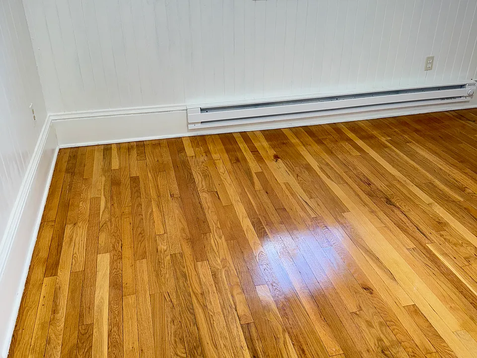 18 E Main St #4
