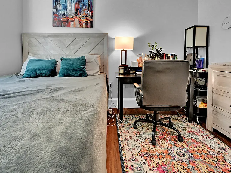 215 Maverick St #302B — Photo 9