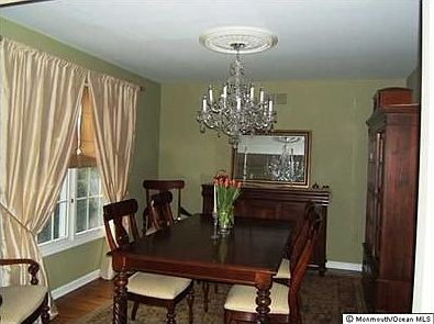 4th image of 51 Roosevelt Cir E