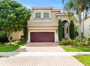 1656 SW 157th Ave, Pembroke Pines, FL 33027