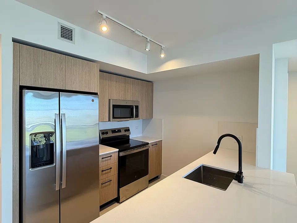 1690 NW 28th Ave #B2