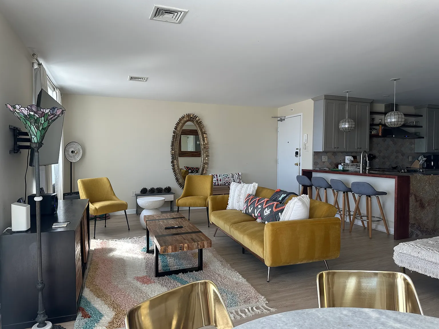 2 bed, $10,000 — Photo 3