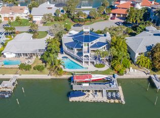 104 9th St E, Tierra Verde, FL 33715