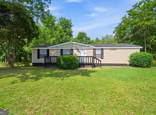 114 Lovers Ln NE, Milledgeville, GA 31061