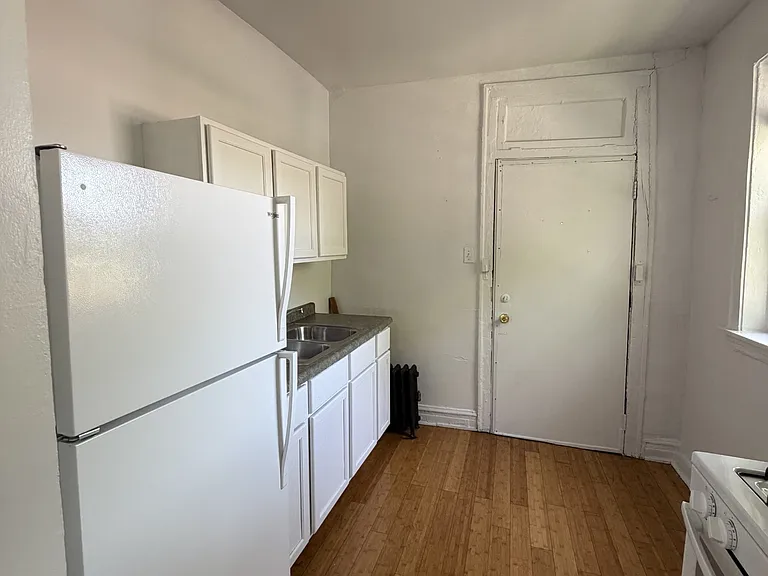 4955 N Whipple St #1E — Photo 8