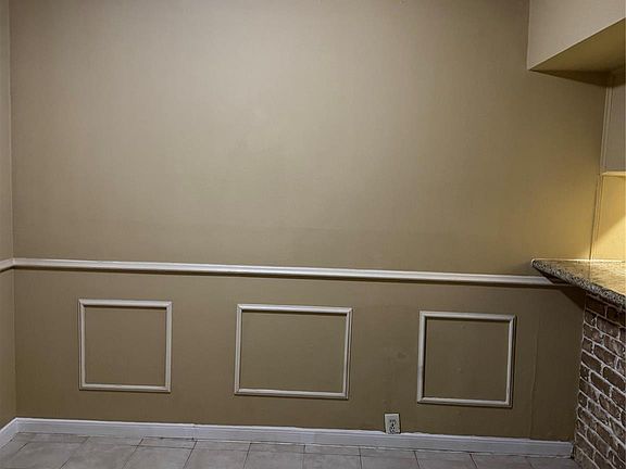 3rd image of 5353 Richmond Ave #4
