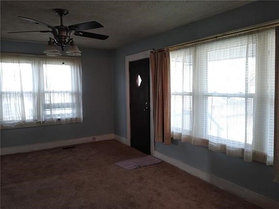 2nd image of 3316 Monterey St