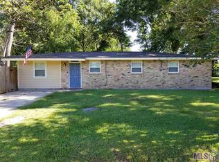 3202 Landmor Dr, Slaughter, LA 70777