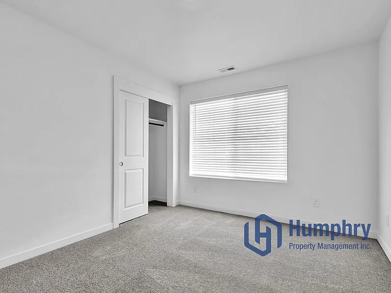 192 N Stratus Way — Photo 24