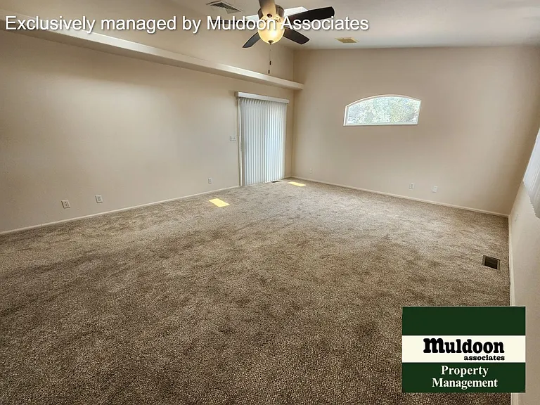 955 S Kyle Ln — Photo 2