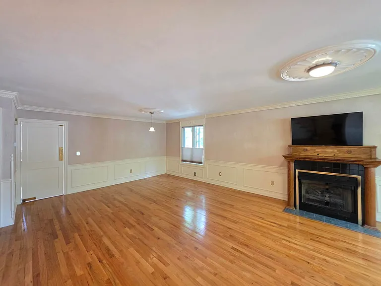 5 Wirt Ave — Photo 8