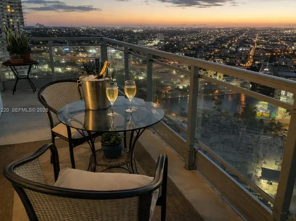 90 SW 3rd St APT 2109, Miami, FL 33130