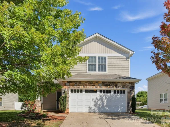 10019 Bristley Rd, Charlotte, NC 28227