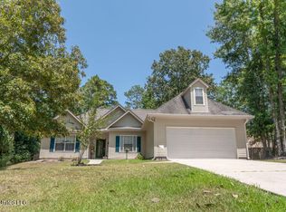202 Driftwood Rd, Carriere, MS 39426