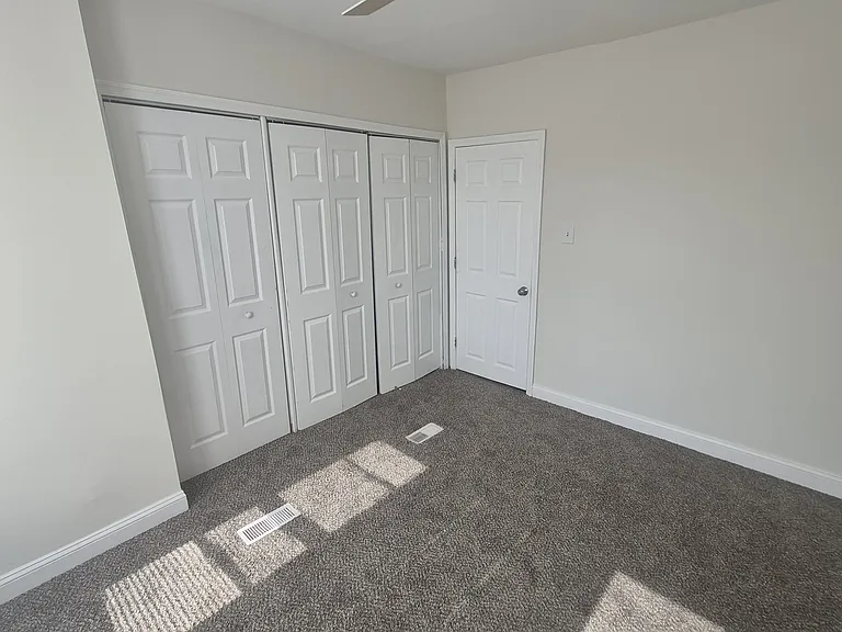 6010 N Lambert St — Photo 12