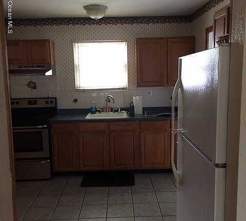 4th image of 21 Briar Mills Dr