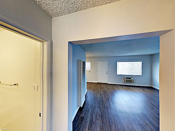 5th image of 330 N 1st St APT J