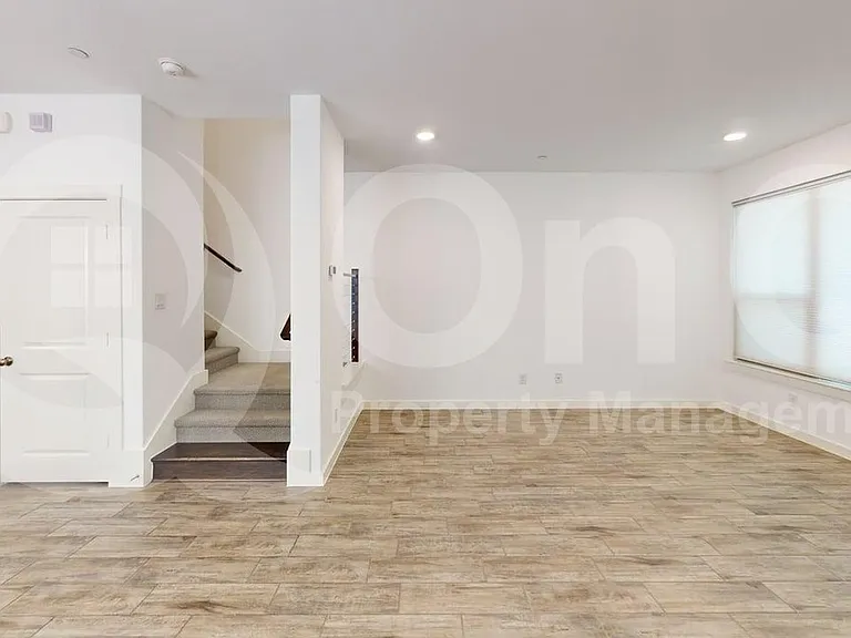 416 Harmon Dr — Photo 4